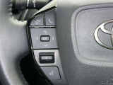 ステアリングスイッチ装備!運転しながら手元でオーディオの操作などができます。