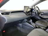 前方の見通しが良いすっきりした視界、誰でも扱いやすく運転できます。疲れにくく安心ドライブを更に快適なものにします!