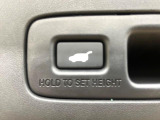 【パワーバックドア】スマートキーや運転席のボタンを押すだけでリアゲートが自動で開閉します!荷物を持っている時や、高い位置にあるバックドアを閉める際に便利な機能です♪