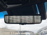 【デジタルインナーミラー】後席の大きな荷物や同乗者で後方が確認しづらい時でも安心!カメラが撮影した車両後方の映像をルームミラー内に表示。クリアな視界で状況の確認が可能です!