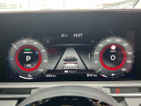 視認性の高いメーターで運転情報を的確に把握できます