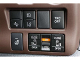 ■衝突回避支援機構■自動車に搭載したレーダーやカメラからの情報をコンピュータが解析し、運転者への警告やブレーキの補助操作などを行います。事故予防に!