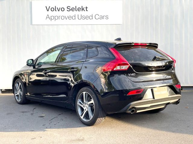 ボルボ V40 T3 モメンタム の中古車詳細 (40,260km, オニキスブラック
