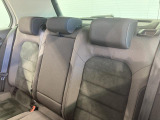 シートは適度な硬さによって長時間の運転でも疲れにくいと定評があります。国産車とは全く違った座り心地ですが、長年培われた欧州の椅子文化をご体感ください。