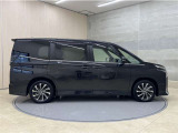 「中古車ハイブリッド保証」付き。ハイブリット機構を無償で保証します。保証期間は初度登録年月から10年目まで、または3年間の長い方。但し累計走行距離が20万km以内。
