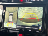 【パノラミックビューモニター】専用のカメラにより、上から見下ろしたような視点で360度クルマの周囲を確認することができます☆死角部分も確認しやすく、狭い場所での切り返しや駐車もスムーズに行えます。