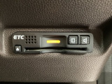 ETCが付いてます。ETC搭載車しか通過できないスマートICが利用できるようになりますよ!現在スマートICの設置箇所も増えてきているので、高速道路利用の幅が広がりますね☆
