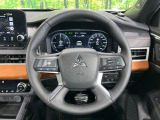 【ステアリングスイッチ】運転中、前方から目線をそらすことなく、オーディオ等の操作が可能な便利機能!安心&快適なドライブを演出してくれます♪
