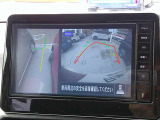 【アラウンドビューモニター】空から見下ろした映像がナビ画面にて確認可能です。駐車もラクラクですよ♪