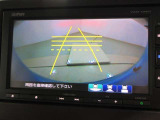 バックガイドモニターで、後方を確認しながら安心して駐車することができます。運転初心者も熟練者も必須の機能ですよ!