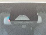 【トヨタセーフティセンス】走行中に前方の車両等を認識し、衝突しそうな時は警報とブレーキで衝突回避と被害軽減をアシスト。より安全にドライブをお楽しみいただけます。