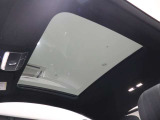 パノラミックルーフ装備しております