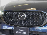 【フロントレーダーセンサー】フロントレーダーセンサーから送信される電波が前方車や障害物に反射し、もどってきた電波を検知することで制御しています。