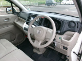 機能的な運転席は運転の妨げにならずストレスを感じさせません。