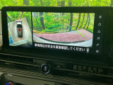 【アラウンドビューモニター】専用のカメラにより、上から見下ろしたような視点で360度クルマの周囲を確認することができます☆死角部分も確認しやすく、狭い場所での切り返しや駐車もスムーズに行えます。