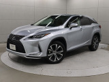 セダンとSUVの特長をあわせ持つクロスオーバーモデル、レクサス「RX」のターボモデル「RX300」です。