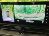 【アラウンドビューモニター】専用のカメラにより、上から見下ろしたような視点で360度クルマの周囲を確認することができます☆死角部分も確認しやすく、狭い場所での切り返しや駐車もスムーズに行えます。