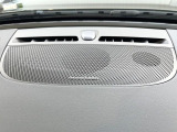 【harman kardon】ハーマンカードンのHi-Fiスペシャリストと共に、モデル別に開発・設計された専用チューニングが臨場感溢れる音響空間を実現しています。