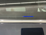 キーを携帯し、スライドドアに近づくとセンサー部のLEDが点灯し光に手をかざし左右に動かすことで、パワースライドドアの開閉が行えるジェスチャーコントロール付きです!