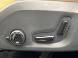 【パワーシート】スイッチ一つで簡単にシート位置の微調整が可能!電動だから力もいりません!自分に最適なシートポジションにセットして、快適なドライブをお楽しみください。