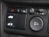 ◆片側電動スライドドア◆狭い駐車場でも乗り降りが楽々♪お子様が隣の車にドアを当ててしまう心配もございません!小さなお子様連れの方もこれで安心。