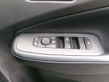 パワーウインドウなので、運転中でも安全に窓の開閉ができますよ!