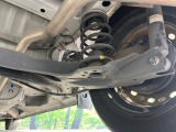 お車を安心してお乗りいただく為には、足回りの定期点検が欠かせません。サービスサポート(有償保証)では無料点検もご提供しており、安心のカーライフをお過ごしいただけるサポート体制が整っています。