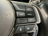 アクセルから足を離しても設定したスピードを保ち走行し、高速道路での疲労軽減に役立つクルーズコントロール付きです!