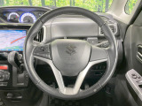 【純正革巻きステアリング】上質な革を使用することで、手にしっかり馴染みとても運転しやすいハンドルです♪