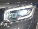 ●LEDヘッドライト:夜間走行時も良好な視界を確保し安心して運転できる高輝度LEDヘッドライトを装備!点灯速度が早く、消費電力も抑えられています。