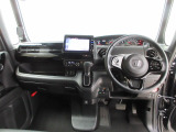 Honda車が初めての方にも扱いやすく分かりやすいインパネ周りと各種スイッチ類です。