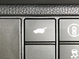 【パワーバックドア】スマートキーや運転席のボタンを押すだけでリアゲートが自動で開閉します!荷物を持っている時や、高い位置にあるバックドアを閉める際に便利な機能です♪