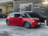 中古車ソムリエの弊社スタッフが、お客様にピッタリのMINIをご紹介します。