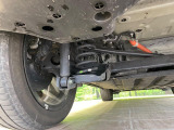 お車を安心してお乗りいただく為には、足回りの定期点検が欠かせません。サービスサポート(有償保証)では無料点検もご提供しており、安心のカーライフをお過ごしいただけるサポート体制が整っています。