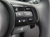 ◆アダプティブクルーズコントロール◆予め設定した車速内でクルマが自動的に加減速。前走車との適切な車間距離を維持しながら追従走行します。【LKAS】車線維持支援システムでステアリング操作を支援。