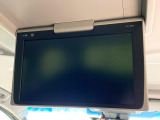 【フリップダウンモニター】家族や友人とお出かけする機会が多い方に大人気のフリップダウンモニター!大画面モニターで車内はエンタメ空間!退屈しがちな長距離ドライブも楽しい時間に変わります!