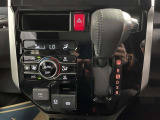 オートエアコン♪お好みの温度に設定するだけで車内を快適空間にしてくれますよ♪