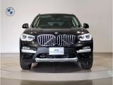 ☆BMWの代名詞とも言える【キドニーグリル】一目見ただけでBMW車であると認識できる確固たるアイコンとして存在感を放ちます☆