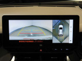 バックガイドモニターで、後方を確認しながら安心して駐車することができます。運転初心者も熟練者も必須の機能ですよ!