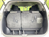 普段のお買い物や通勤、送迎等に十分な荷室スペースを確保しております。セカンドシートを倒すと、大きな荷物の積載も可能です♪
