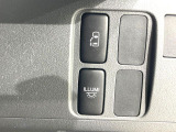 【パワースライドドア】スマートキーや運転席のスイッチでスライドドアの開閉が可能♪電動だから力を入れてドアを開ける必要が無く、小さいお子様でも、重い荷物を持っている時もラクに開け閉めできます♪