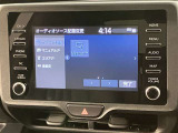 ディスプレイオーディオやカーナビは、現代のドライブにおいて欠かせない装備のひとつです。初めての場所でも迷いにくく、快適なルート案内で運転をサポートします。移動中のエンターテインメント性も高まります。