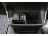 スマートフォンなどの音楽再生が可能なUSB接続ジャック装備車両です♪♪♪