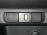 【充電用USB端子】デバイスの充電に便利です。※実際の接続端子は写真で確認or店舗までご気軽にお問合せください♪
