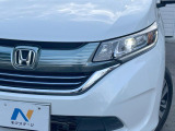 【LEDヘッドライト】悪天候や夜間走行時も良好な視界を確保し安心して運転できる高輝度LEDヘッドライトを装備!点灯速度が早く、消費電力も抑えられています。