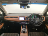 【前方視界】開放的な前方視界!運転がしやすく疲れにくいです♪窓が大きく、見通しがとっても良いおクルマですよ♪
