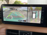アラウンドビューモニター:空から見下ろしているような視点でスムーズな駐車と安全確認ができ安心して運転出来ます。