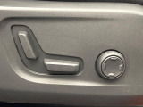 【パワーシート】スイッチ一つで簡単にシート位置の微調整が可能!電動だから力もいりません!自分に最適なシートポジションにセットして、快適なドライブをお楽しみください。