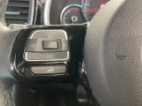◆クルーズコントロールにレーダーセンサーを組み合わせ、先行車を測定し設定されたスピードを上限に自動で加減速を行います。一定の車間距離を維持することで、長距離走行でのドライバーの疲労を低減させます。