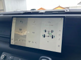 最新のインフォテイメントシステムの【Pivi Pro】はスマホのような直感的な操作性が特徴。ナビはもちろん、AppleCarplayやAndroidAutoも搭載しており対応アプリの操作も可能です。